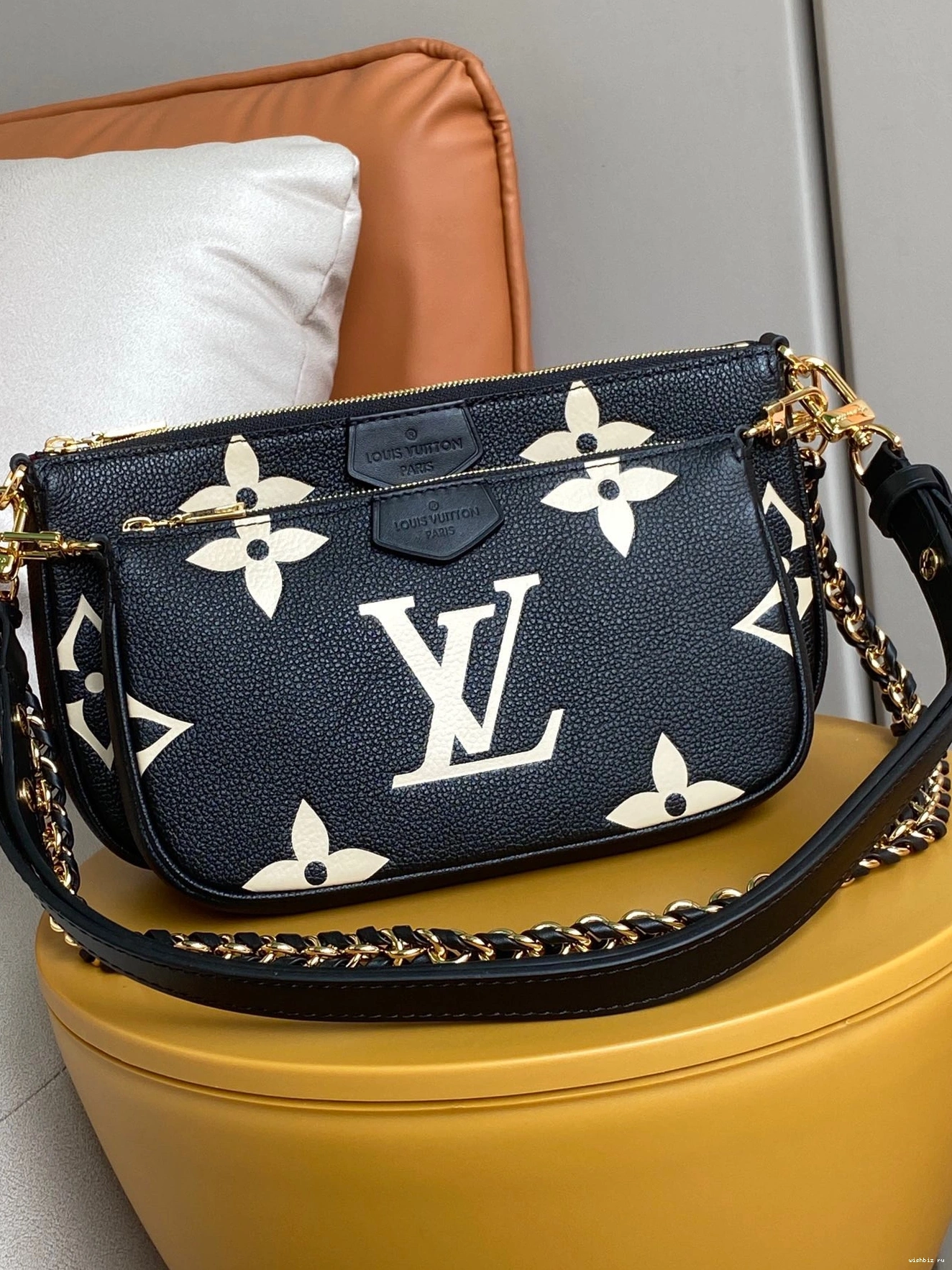 WIS VUITTON POCHETTE ACCESSOIRES LOUIS MULTI 1027